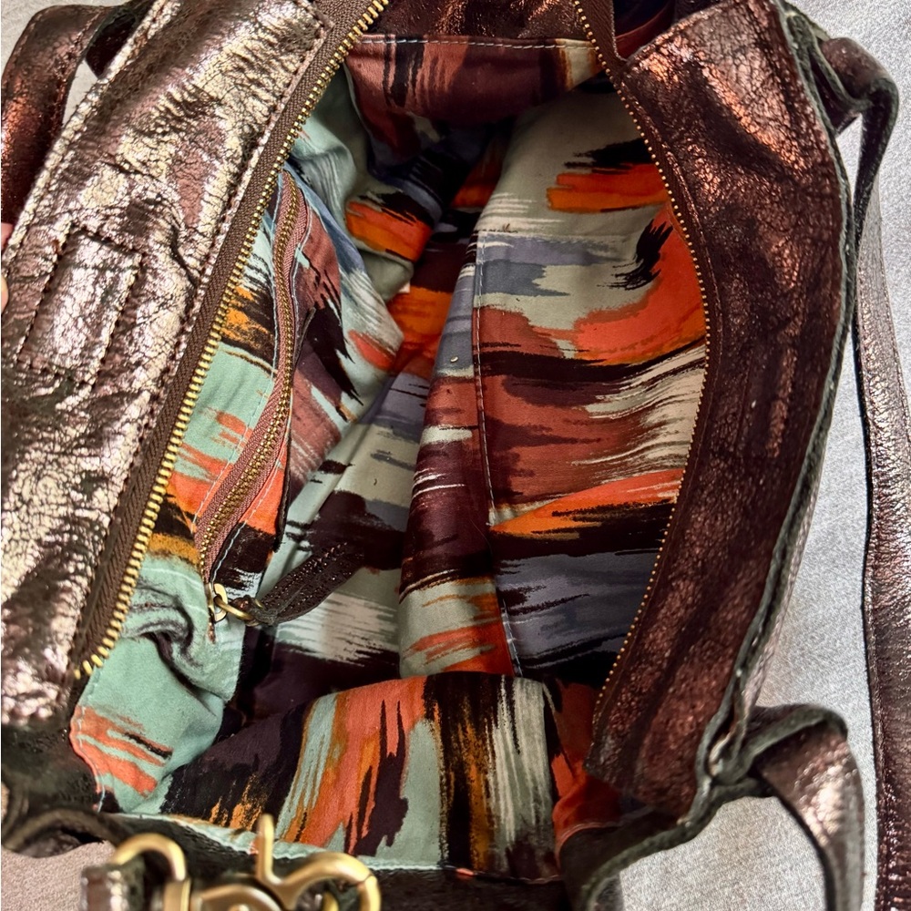 Miss Albright Brown Shoulder Bag with Glossy Leather Finish - Picture 4 of 7